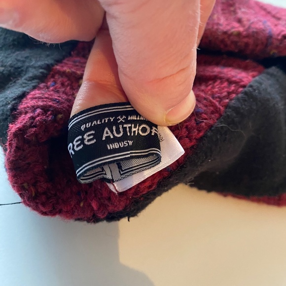 Red Knit Hat - Picture 4 of 5